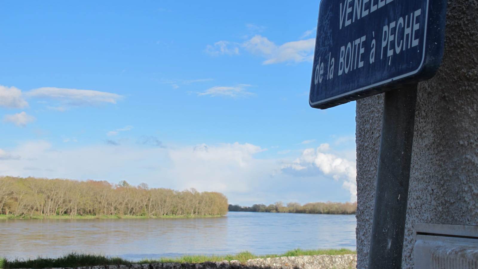 Visite guidée 'Guilly : Quand l'histoire s'entrecroise avec la marine de Loire'