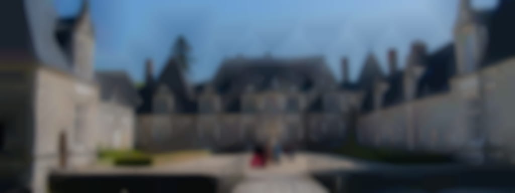 Chasse aux oeufs dans le parc du château de Villesavin
